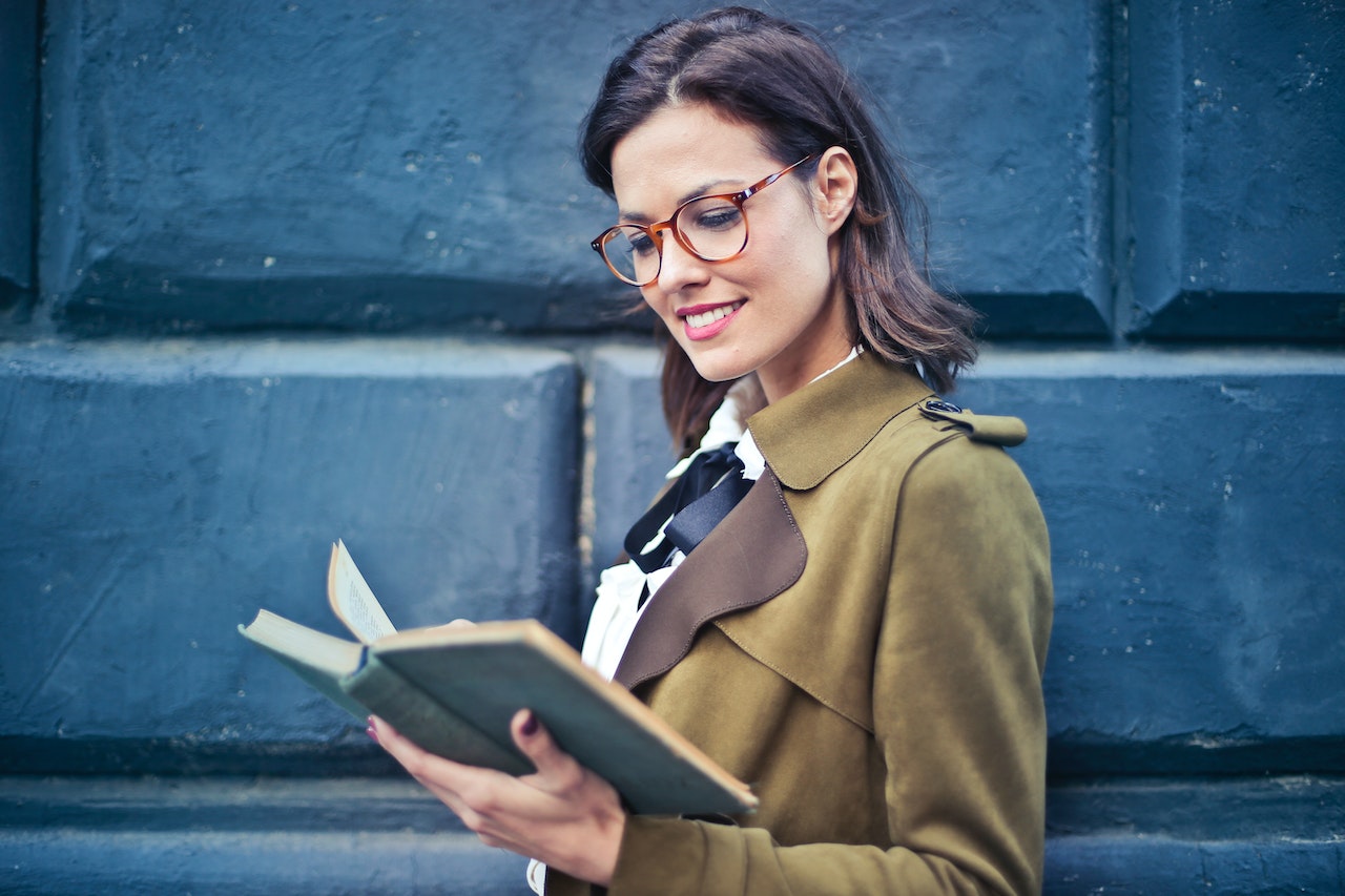 Woman determined to learn 13 languages in three years