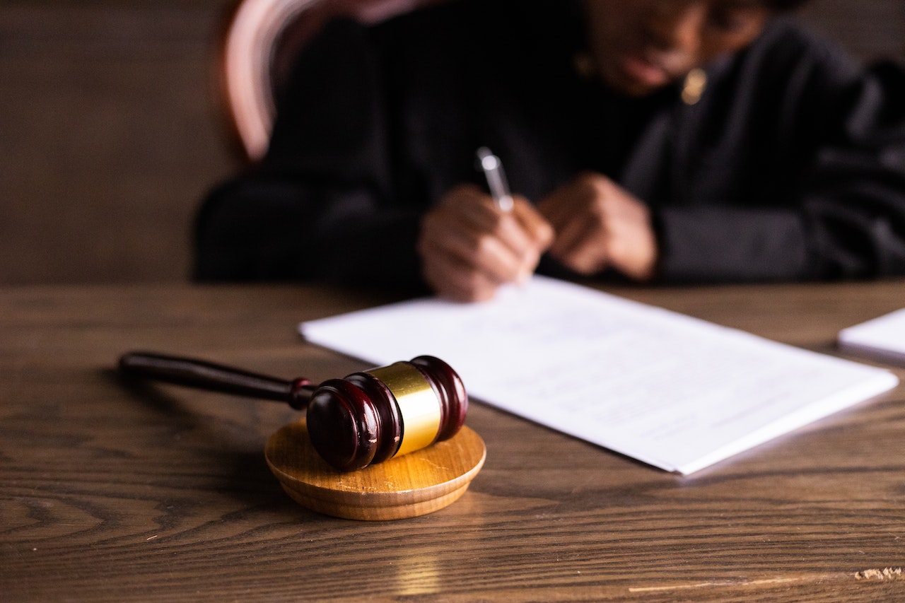 New Yorkers denied interpreters in transit court, civil liberties group says